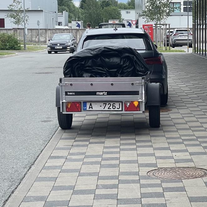 SUV Plate on trailer